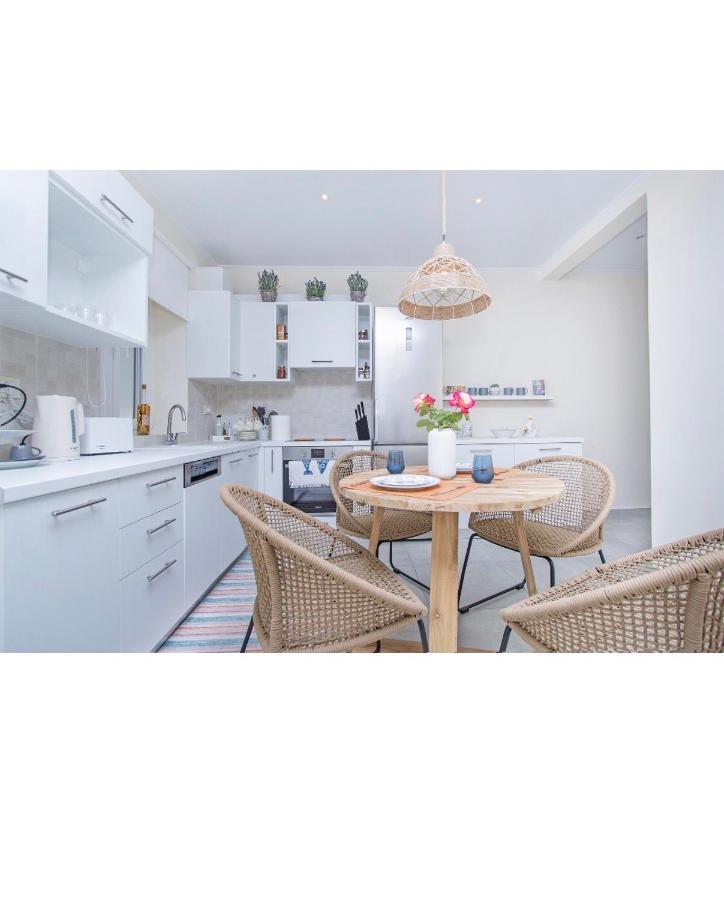 Athena Luxury Apartments Mesongí エクステリア 写真