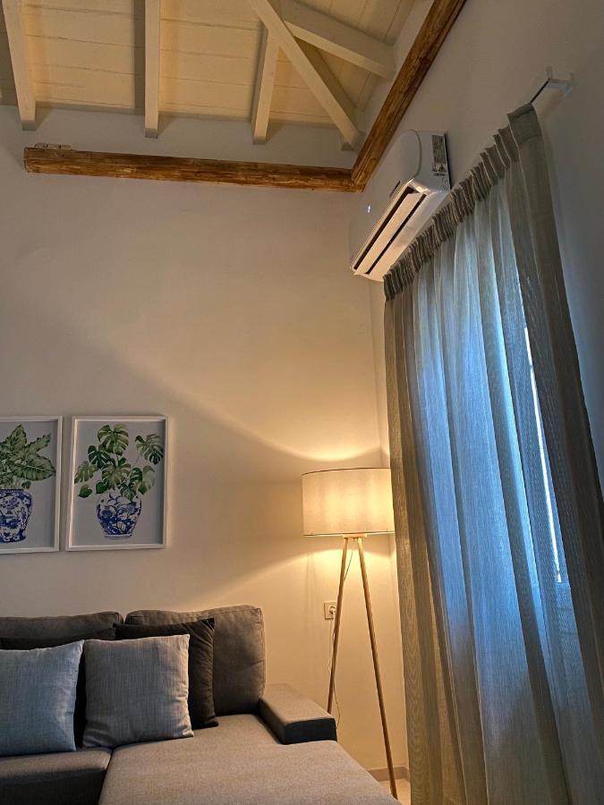 Athena Luxury Apartments Mesongí エクステリア 写真
